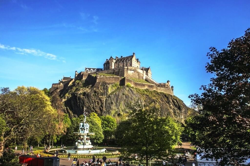 View of the Edinburgh Castle from Princes Street Gardens