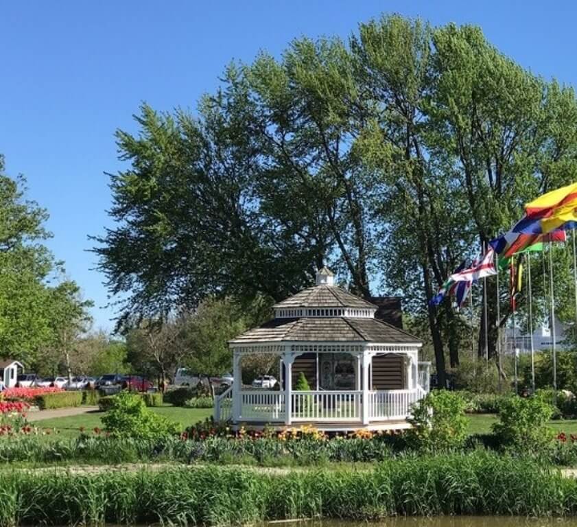 Windmill Island Gardens - Things to do in Holland