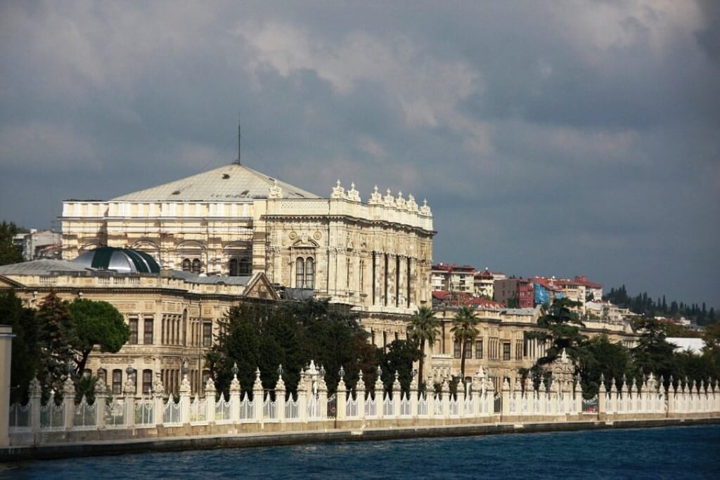 Dolmahbahce Palace - Istanbul Itinerary
