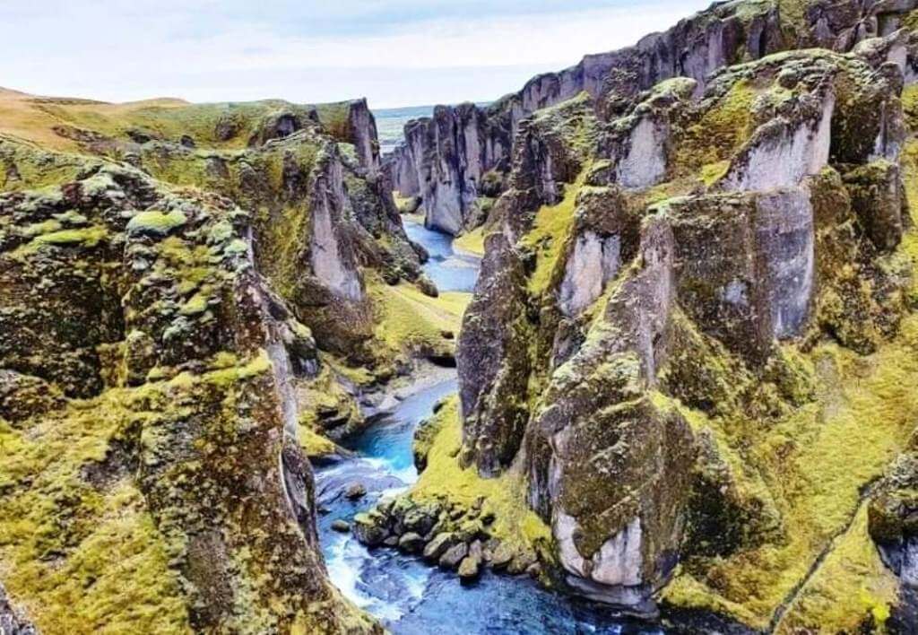 Fjadrargljufur Canyon - Iceland Honeymoon