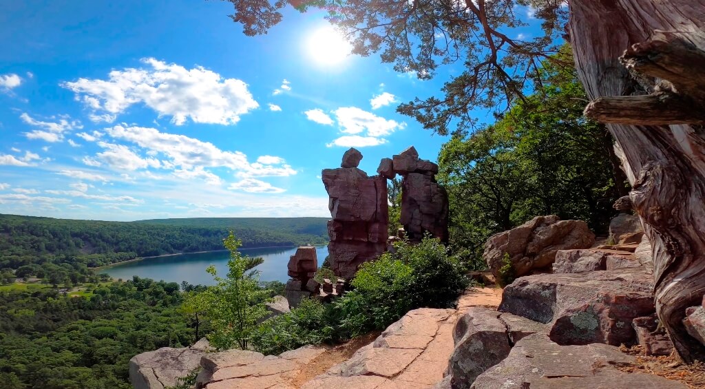 Devil’s lake