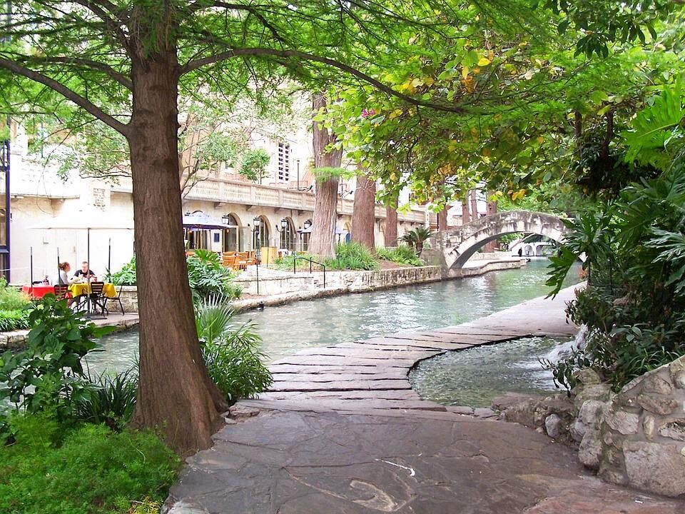 Stroll Along San Antonio RiverWalk - Romantic Things To Do In San Antonio For Couples