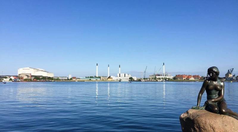 Spot The Little Mermaid On A Canal Tour - Things To Do In Copenhagen With Kids