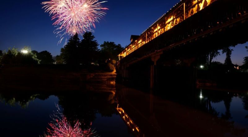 Holz Brücke Covered Bridge - Romantic Things To Do In Frankenmuth For Couples